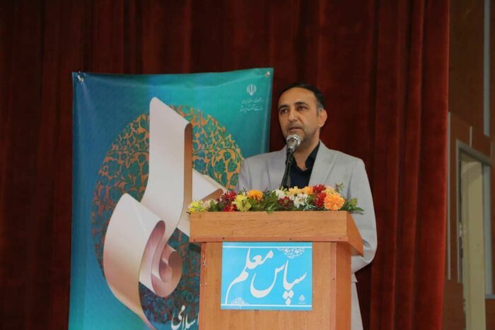 نماینده ورامین: وقت عمل به وعدههای ارائه شده به معلمان فرا رسیده است