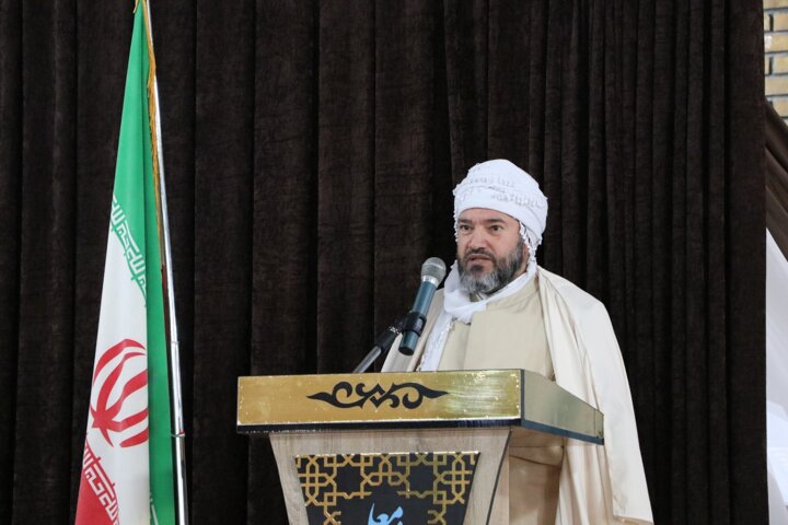 معلمان سرآمد و پیشکسوت روانسر تجلیل شدند