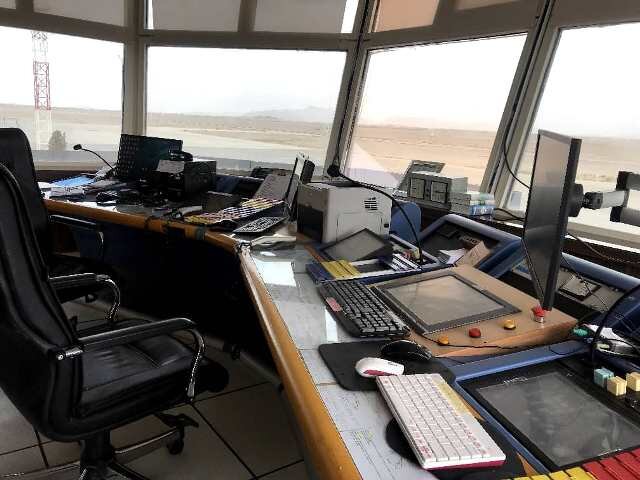 ساختمان فرودگاه یزد روز غلتک فرسودگی/شرکتهای هواپیمایی پاسخگوی تاخیرات باشند