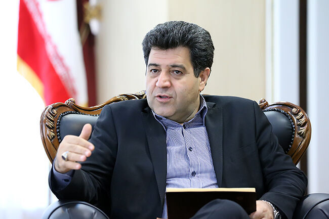 تصمیم ارزشمند و شجاعانه دولت سیزدهم برای حذف ارز ترجیحی/ منفعت استفاده از ارز ۴۲۰۰ تومانی به کام دلالان است تصمیم ارزشمند و شجاعانه دولت سیزدهم برای حذف ارز ترجیحی/ منفعت استفاده از ارز ۴۲۰۰ تومانی به کام دلالان است
