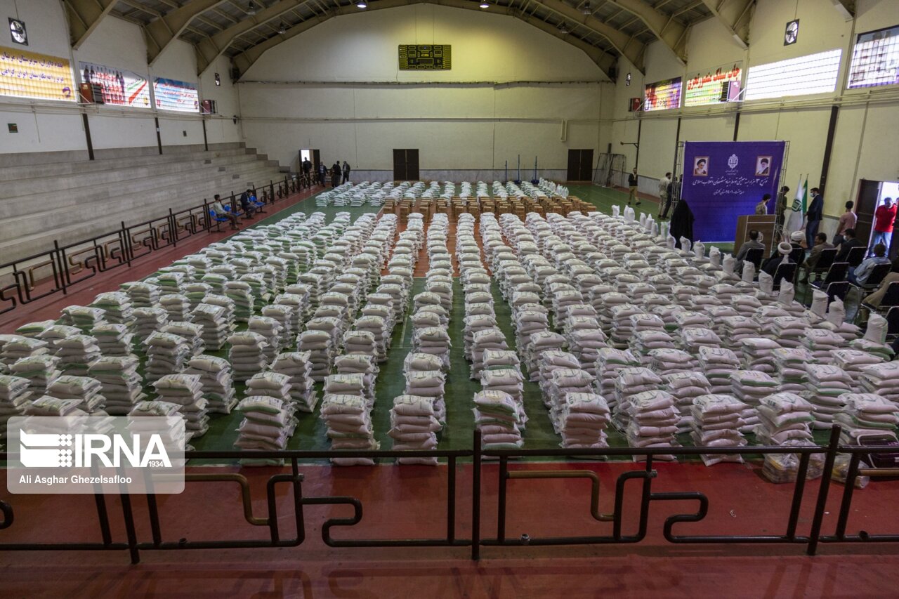 توزیع ۳ هزار بسته معیشتی بنیاد مستضعفان در گلستان آغاز شد توزیع ۳ هزار بسته معیشتی بنیاد مستضعفان در گلستان آغاز شد