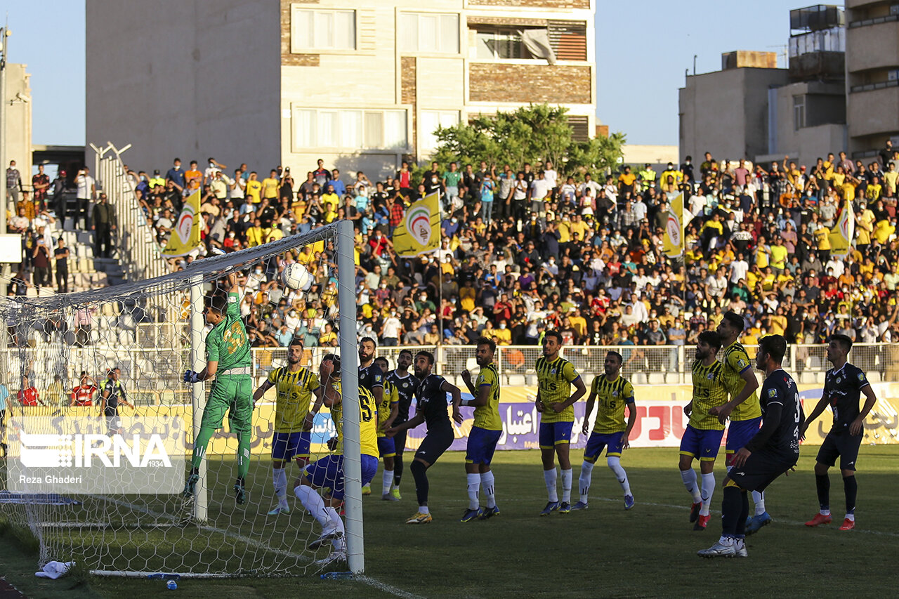 فوتبال دسته یک / فجر سپاسی شیراز و خیبر خرم آباد مساوی شدند فوتبال دسته یک / فجر سپاسی شیراز و خیبر خرم آباد مساوی شدند