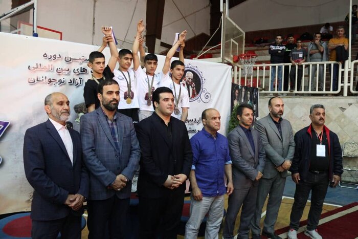 برترینهای ۵ وزن نخست مسابقات کشتی جام عبدالله موحد معرفی شدند