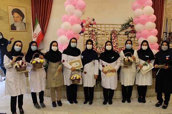 آیین تجلیل از ماماهای برتر و نمونه استان همدان برگزار شد
