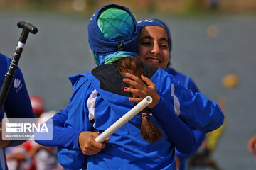 Iran : ligue nationale féminine Dragon Boat