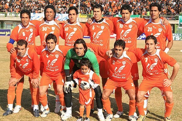 از معدنچیهای گِلزِن کرشن تا قوهای انزلی؛ به خانه برمیگردیم