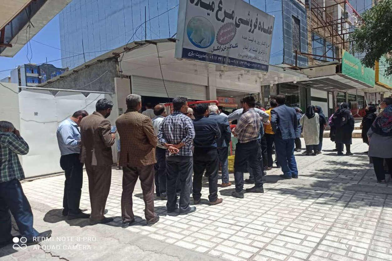 گزارش ایرنا از فروشگاه های سراسر کشور/ افزایش تب خرید کالاهای اساسی و تداوم توزیع؛ روغن و مرغ در صدر خرید