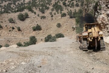 مرمت ایلراه منار توسط گروه جهادی شهید سید حمید تقوی فر