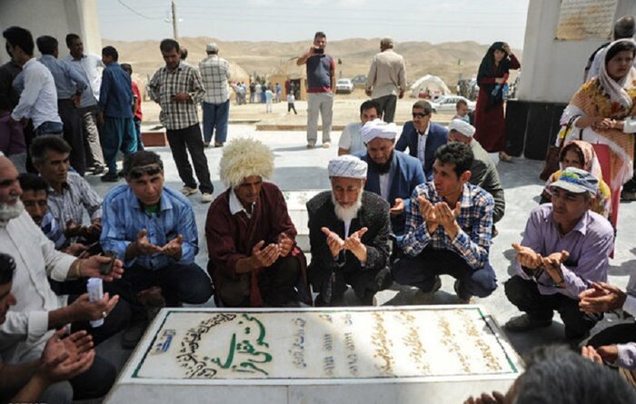 مانایی و محبوبیت اشعار مختومقلی در بین ترکمنان خراسان شمالی