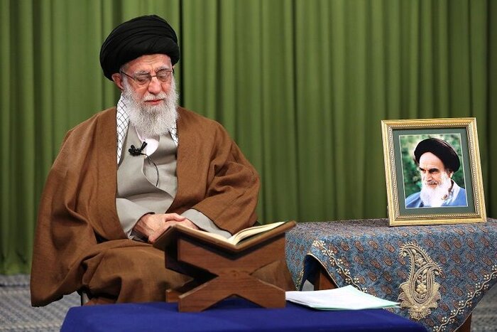 مثل مردم قرآن بخوانید