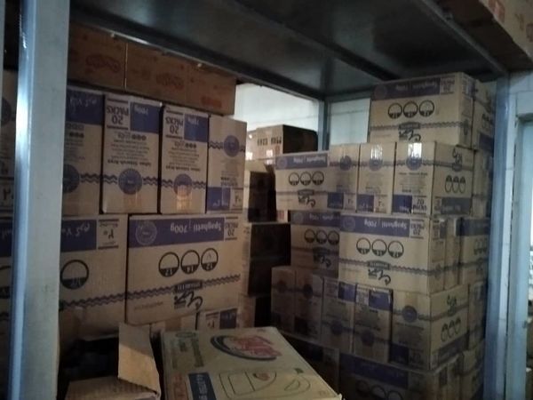 کشف ۹ تن مواد غذایی احتکاری در فسا کشف ۹ تن مواد غذایی احتکاری در فسا