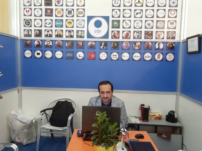 در نمایشگاه بینالمللی هم میتوان فروش داشت/ اعتماد به نفس ناشران ایرانی کم شده است