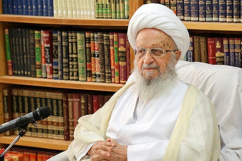 تاکید آیتالله مکارم شیرازی بر ریشهیابی دقیق فاجعه ریزش ساختمان در آبادان