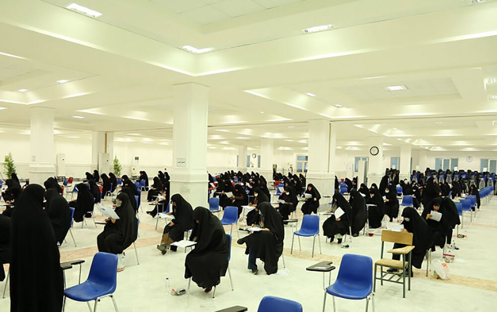 4 هزار داوطلب در آزمون ورودی جامعه الزهرا (س) شرکت کردند
