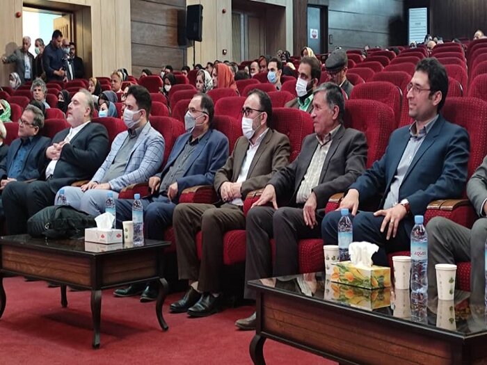 فردوسی رسم بندگی را برای نسلهای بعد مشق کرد