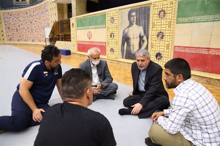 بازدید صالحیامیری از کمپ و امکانات فدراسیون کشتی
