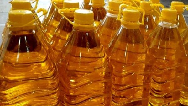 ۲ هزار و ۳۰۰ کیلوگرم روغن خوراکی فاسد در سلسله کشف شد ۲ هزار و ۳۰۰ کیلوگرم روغن خوراکی فاسد در سلسله کشف شد