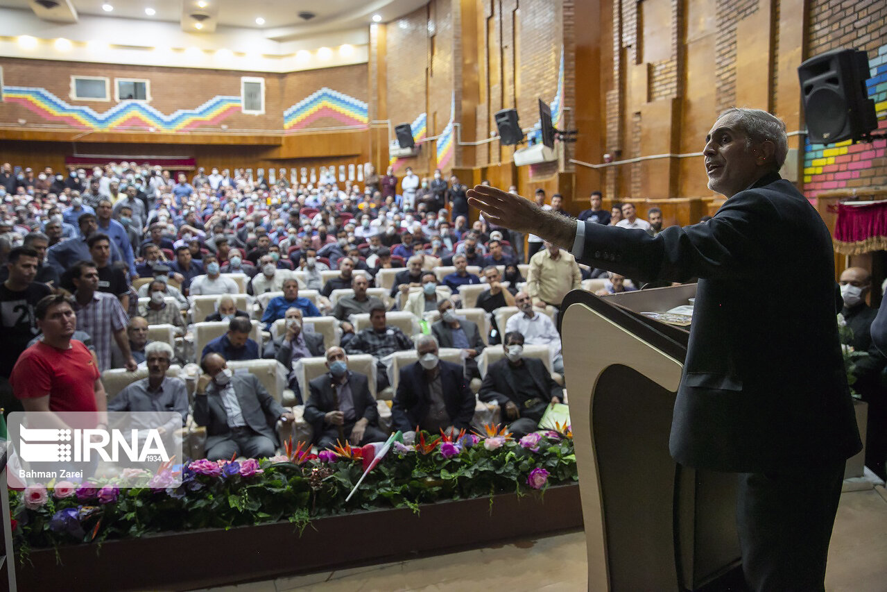 فرماندار کرمانشاه نسبت به تعطیلی خودسرانه، کم فروشی و آرد فروشی خبازی‌ها هشدار داد