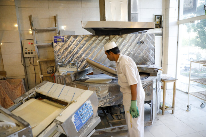 فعالیت نانوایی‌های قزوین زیر ذره‌بین بازرسان تنظیم بازار