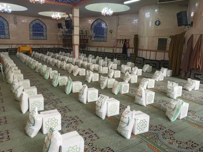 توزیع بسته های معیشتی توسط مرکز خدمات اجتماعی شمیران به ارزش ۵۴۰ میلیون تومان