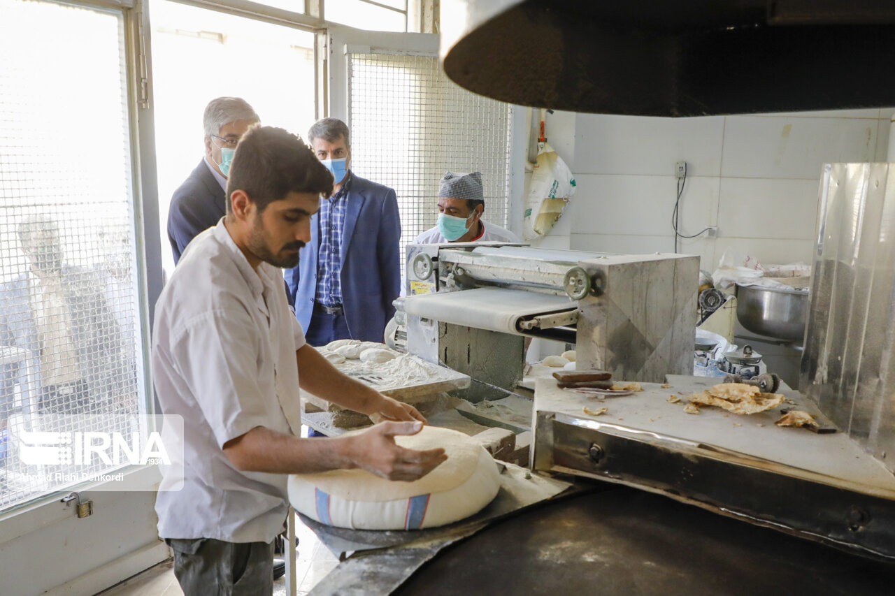 همه نانوایی‌های دولتی قزوین به کارتخوان هوشمند مجهز می‌شوند