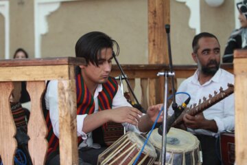 مراسم گلاب گیری در سمنان