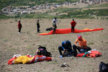 Iran : compétitions nationales de parapente au nord-est