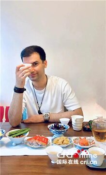 在宁波做志愿者的伊朗小伙伊桑：我想为中国出一份力
