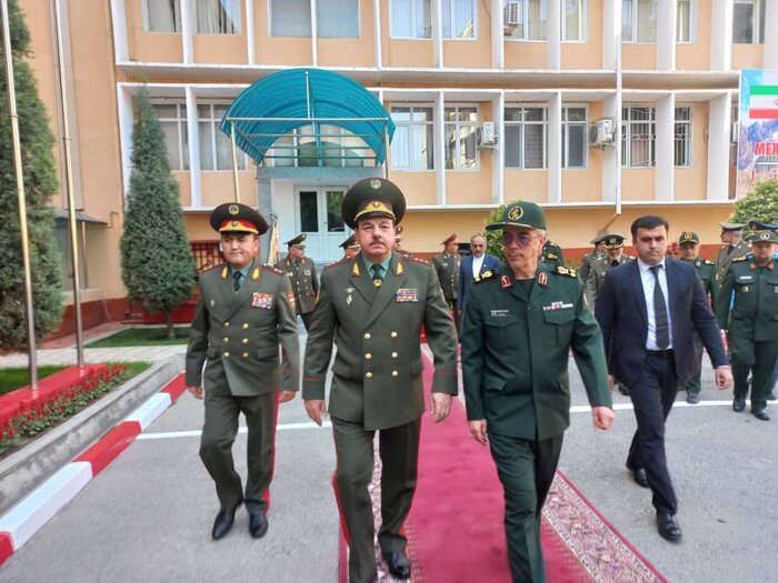 مبارزه با تروریسم اولویت همکاری ایران و تاجیکستان/ همکاری دو کشور در حوزه تجهیزات نظامی
