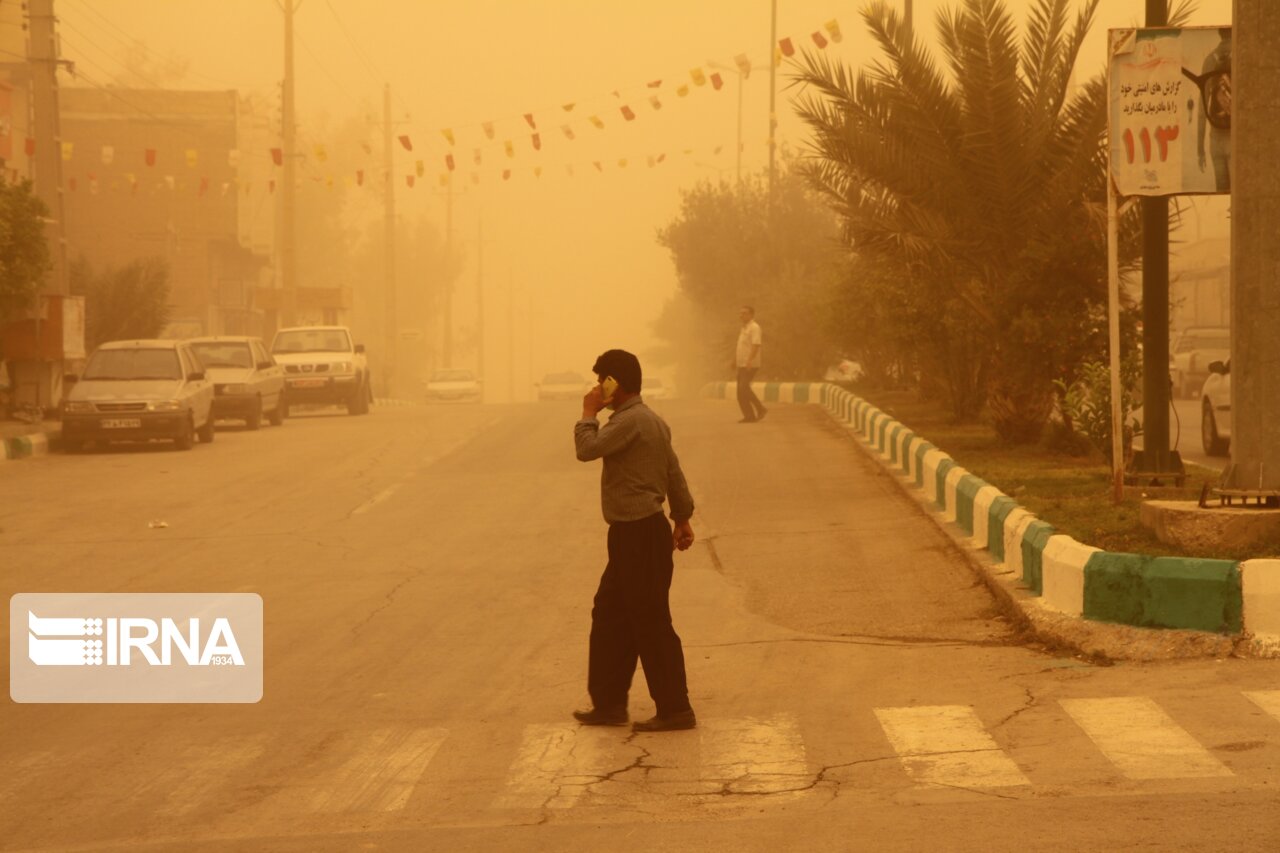 دید افقی در ایلام به ۱۰۰ متر رسید دید افقی در ایلام به ۱۰۰ متر رسید