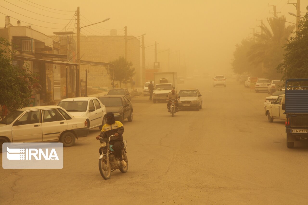 آسمان قصرشیرین برای پنجمین روز غبارآلود است