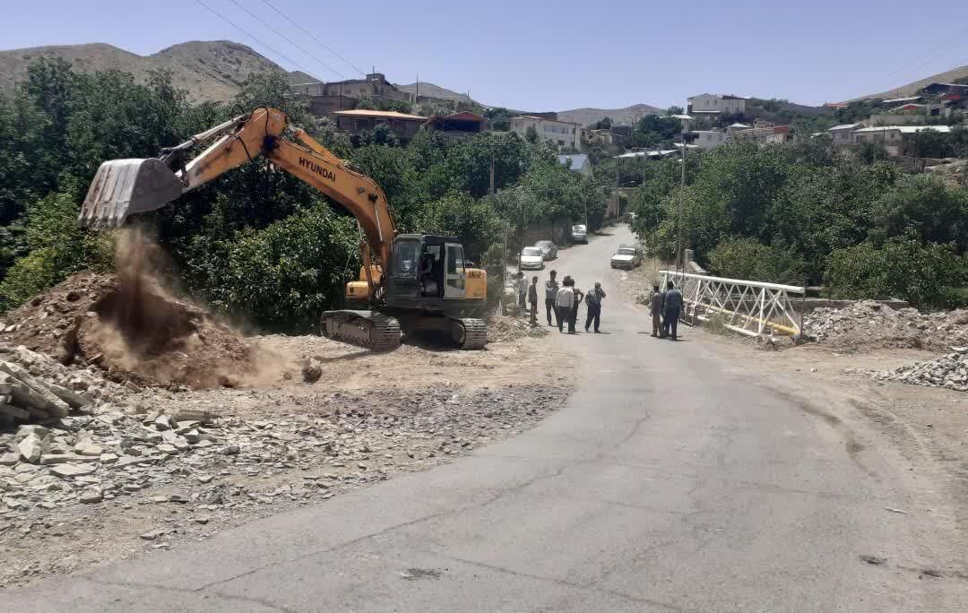 طرح بهسازی هفت دستگاه پل در قم اجرا شد طرح بهسازی هفت دستگاه پل در قم اجرا شد