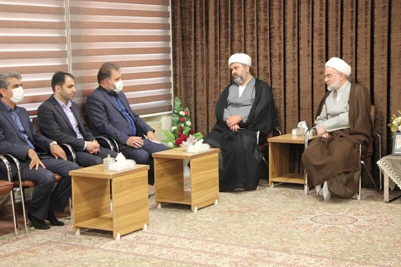 نماینده ولی فقیه: بنیاد علوی برای رفع مشکلات کردستان جدیتر ورود کند نماینده ولی فقیه: بنیاد علوی برای رفع مشکلات کردستان جدیتر ورود کند