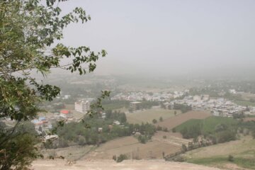 پدیده گرد و غبار در آسمان بروجرد