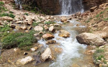 آبشار پیرسقای چاراویماق