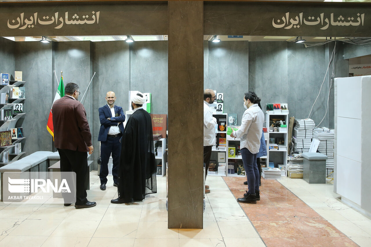 برگ هشتم نمایشگاه کتاب؛ روز دولتمردان