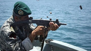 ایرانی بحریہ کی حفاظتی ٹیم کی بحیرہ احمر کے راستے پر قزاقوں سے جھڑپ