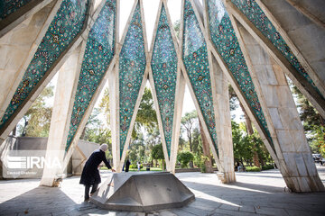 Le tombeau de Khayyam à Neyshabour