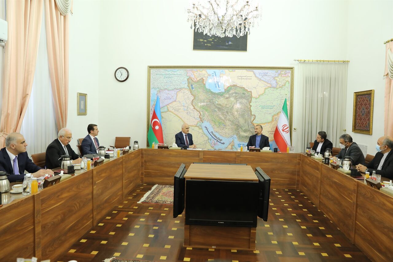 Iran FM, Azeri deputy PM discuss economic ties