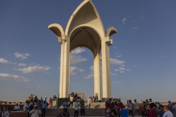 آرامگاه فردوسی ترکمن‌ها، میزبان بیش از هفت هزار گردشگر نوروزی است