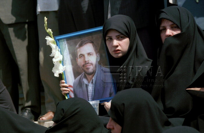 نمایندگان شهید گلستان خدمتگزاران متعهد گرهگشای مردم بودند