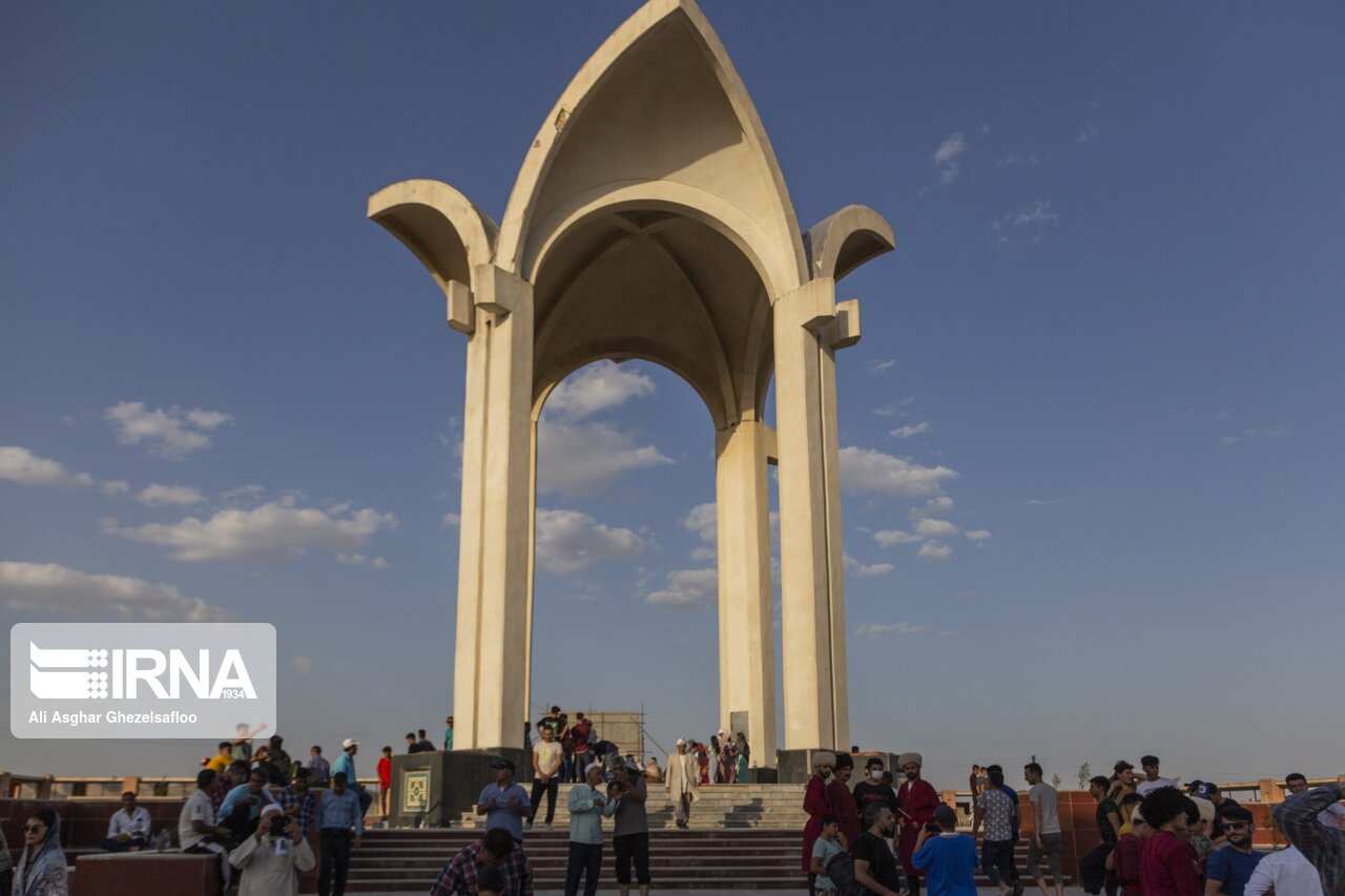 آرامگاه فردوسی ترکمن‌ها، میزبان بیش از هفت هزار گردشگر نوروزی است