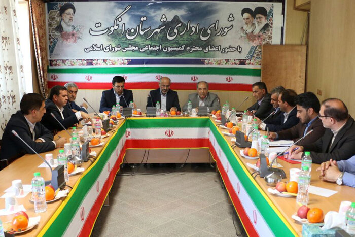 مهاجرت ناشی از محرومیت، به معضل حاشیهنشینی در اردبیل دامن زده است