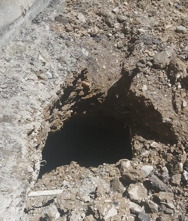 فرونشست در خیابان شهید عرب منطقه 10 پایتخت