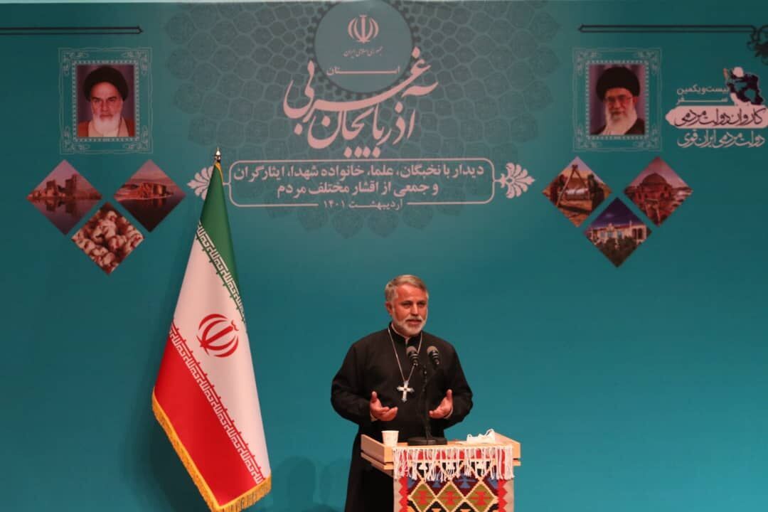 Iranian priest: Islamic Republic’s approach towards religious minorities admirable