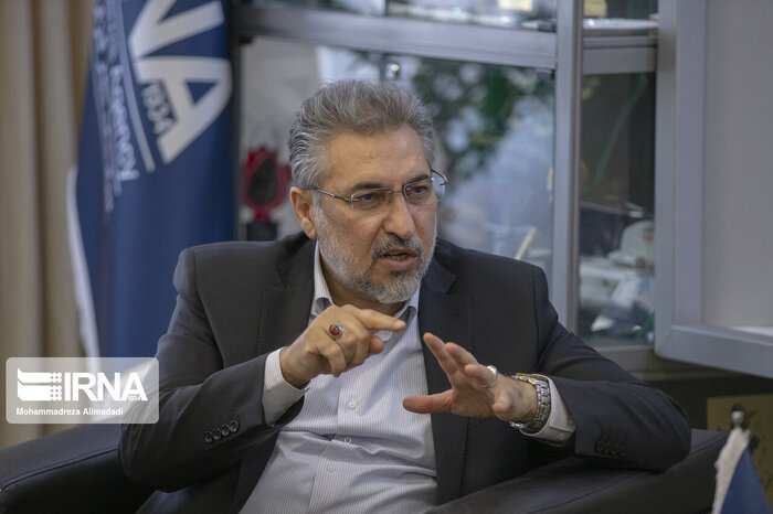 ارز ترجیحی نباشد دیگر چیزی نیست که ببرند! / تاخیر واردات واکسن کرونا و مرگ ۷۰۰ تن در روز/ اتفاق خودرو نباید در دارو تکرار شود