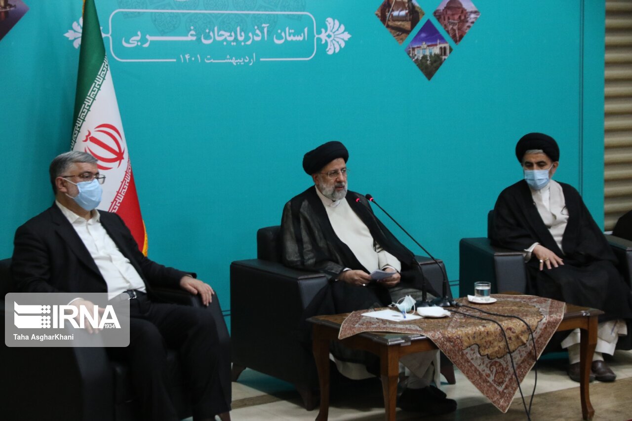 رییس جمهور: 157 مصوبه برای توسعه آذربایجان غربی در سفر استانی به تصویب رسید