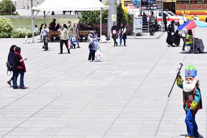 به پایان آمد این دفتر حکایت همچنان.../ گشایش برگ نمایشگاه سیوچهارم با دستان رئیسجمهوری