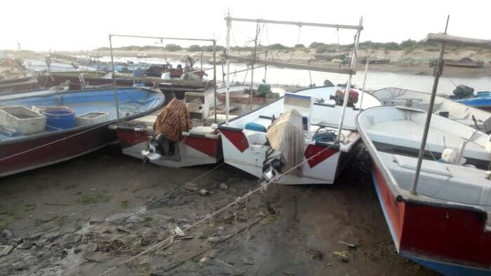 ماهیگیران قطب صیادی گناوه، چشم انتظار تکمیل پروژه اسکله