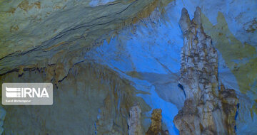 
Grotte vieille de 135 millions d'années, une attraction touristique mystérieuse en Iran
